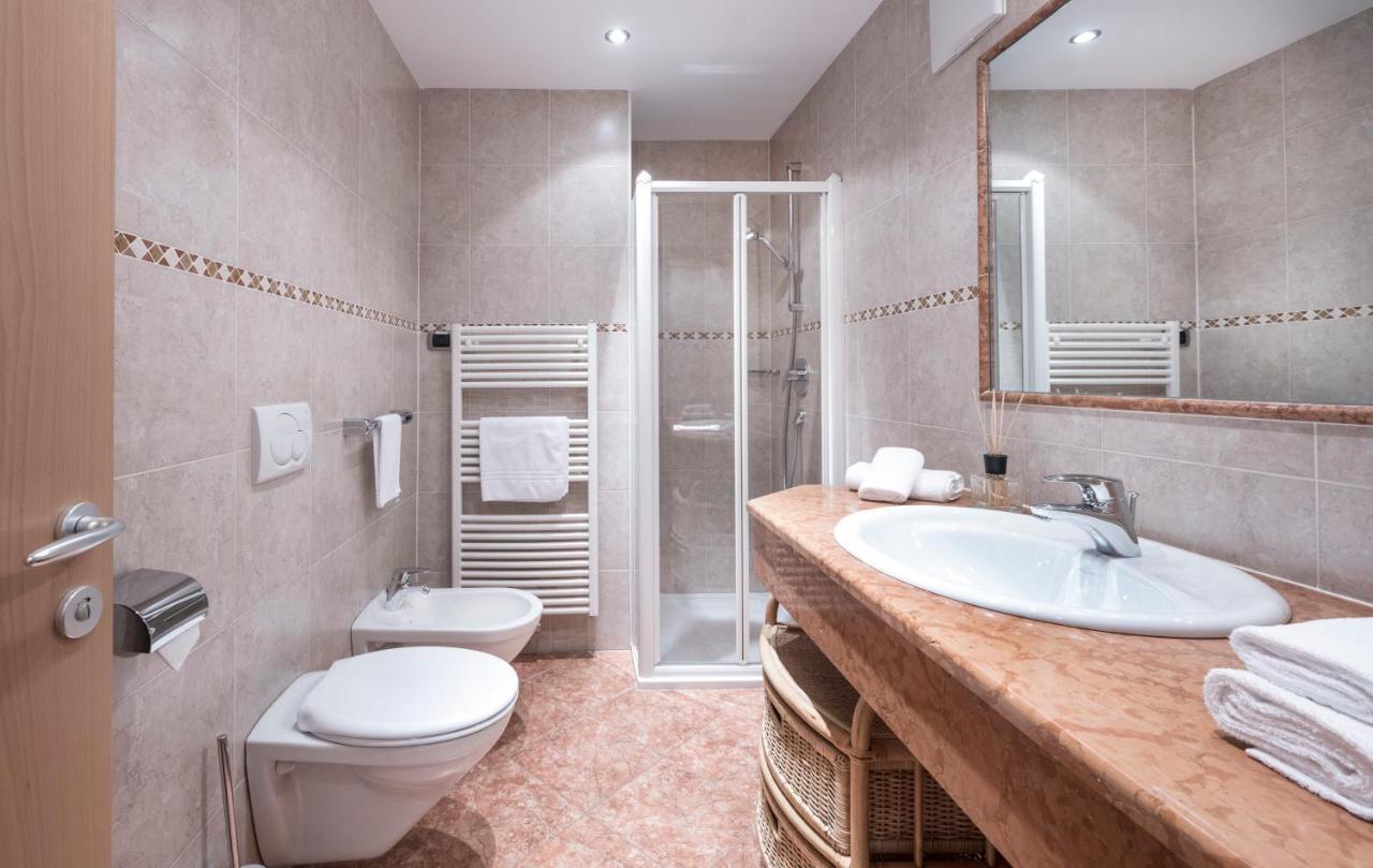 Residence Tombla Ортизеи Экстерьер фото