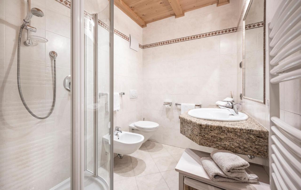 Residence Tombla Ортизеи Экстерьер фото